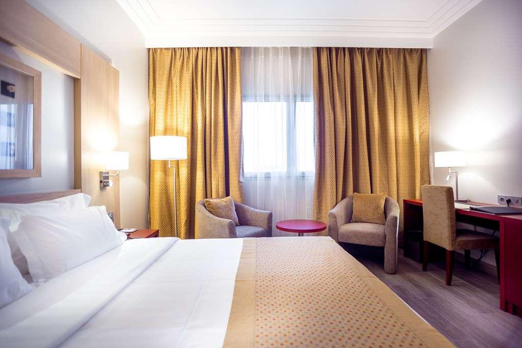 Hotel Golden Tulip Le Diplomate Cotonou Pokoj fotografie