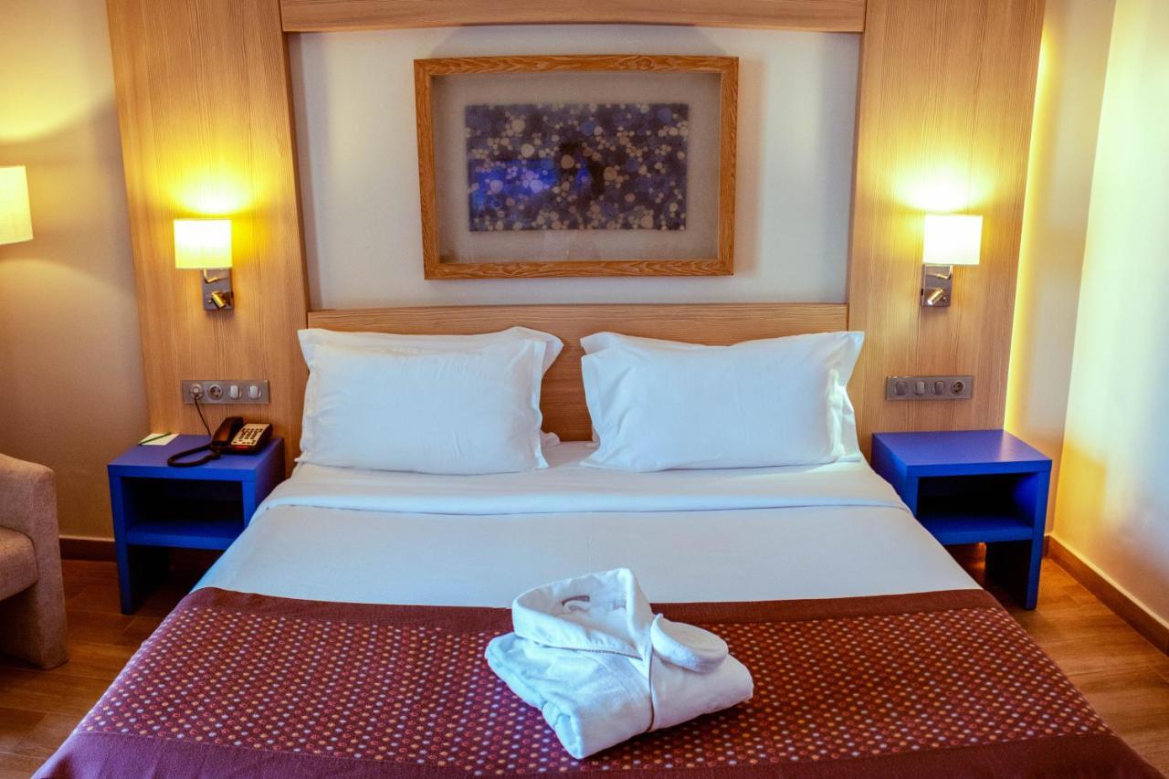Hotel Golden Tulip Le Diplomate Cotonou Exteriér fotografie