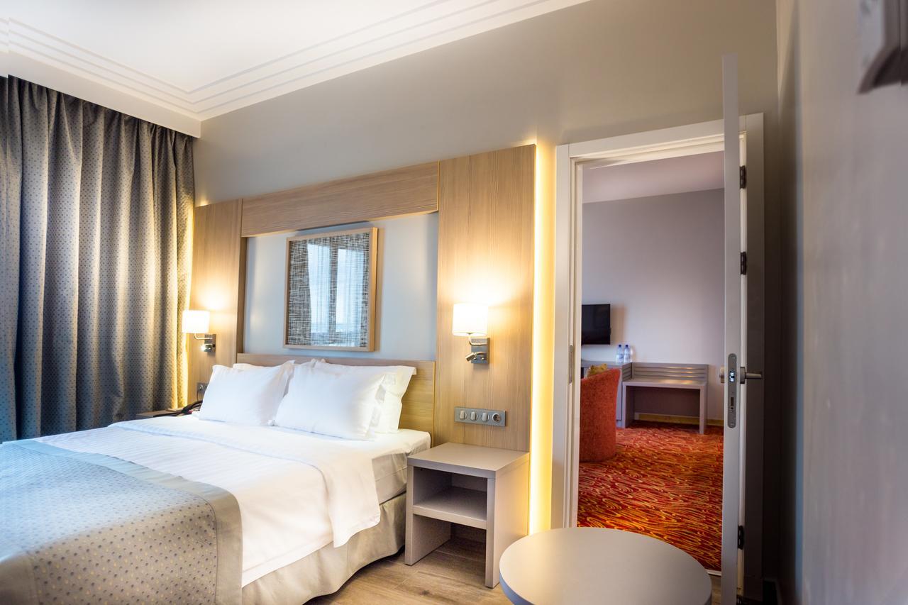 Hotel Golden Tulip Le Diplomate Cotonou Exteriér fotografie